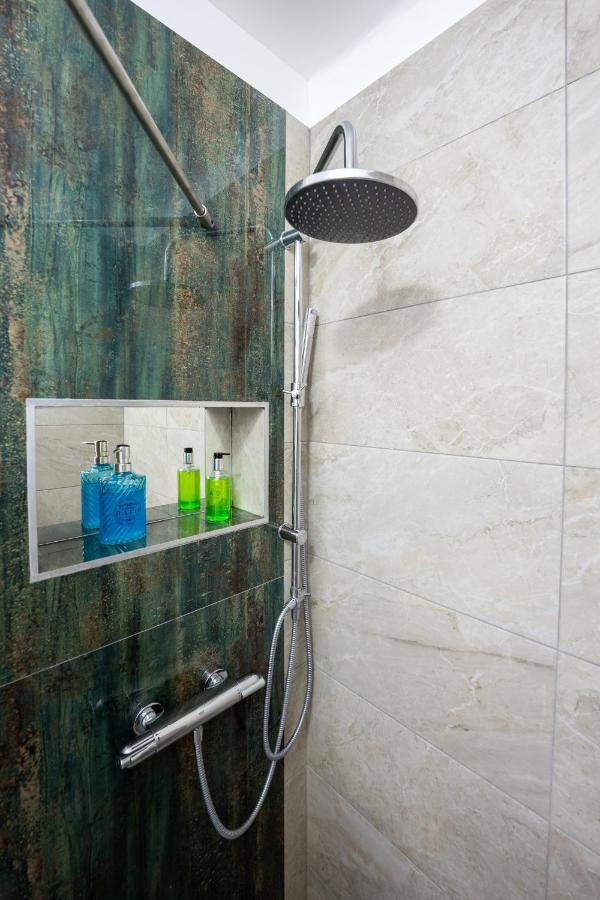 Metropole Apartments Studio City Bukarest Exterior foto